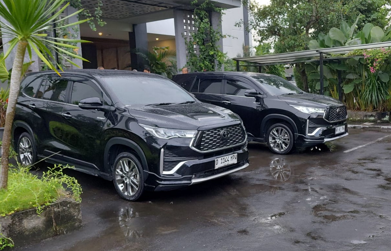 Sewa Mobil Innova Zenix Jogja Murah dengan Sopir Terdekat